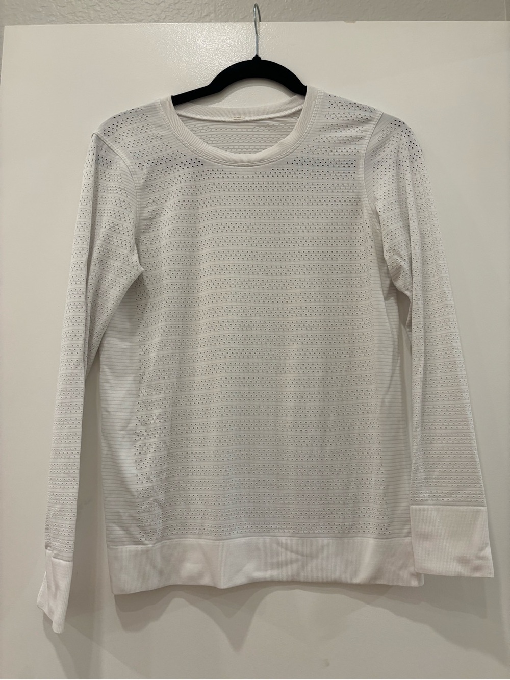 lululemon Long-Sleeve relaxed fit Perforated Knit Top "Swiftly Tech"